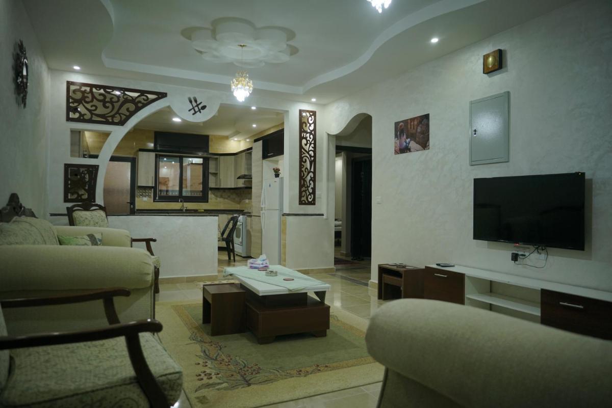 Amro Petra Apartment - Housity