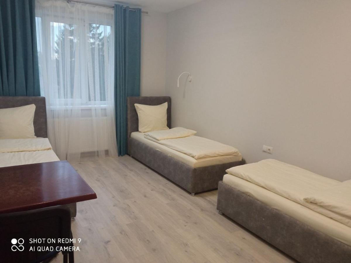 Hotelroom na drugetov - Housity