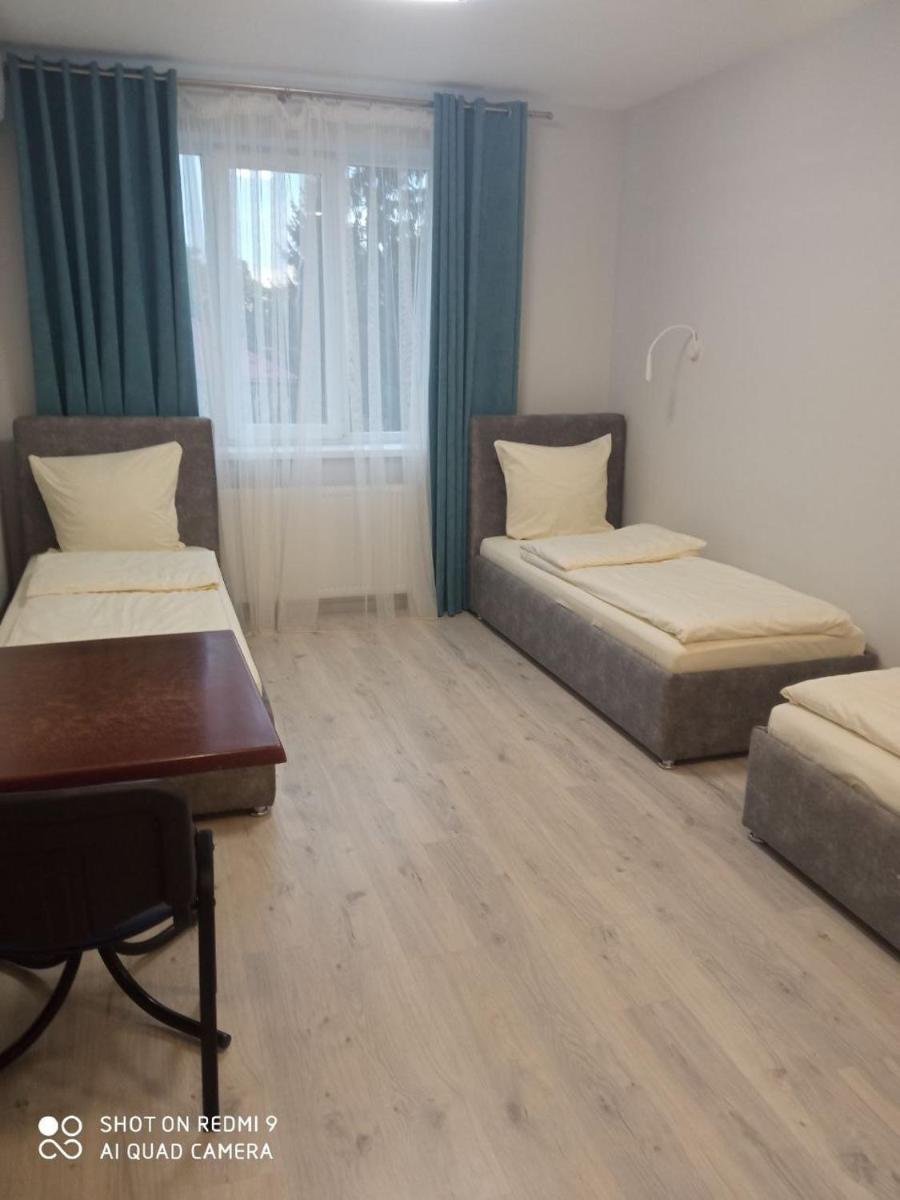 Hotelroom na drugetov - Housity