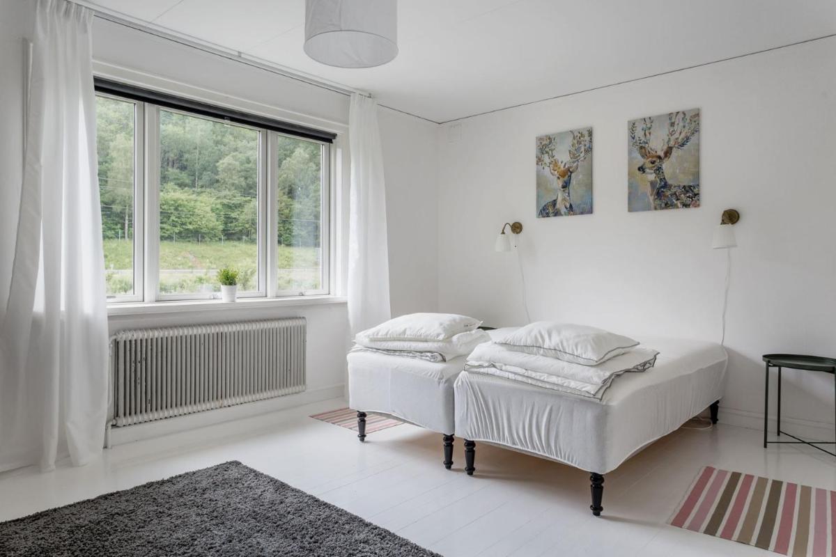 Five-Bedroom holiday home by the river of lagan - Housity