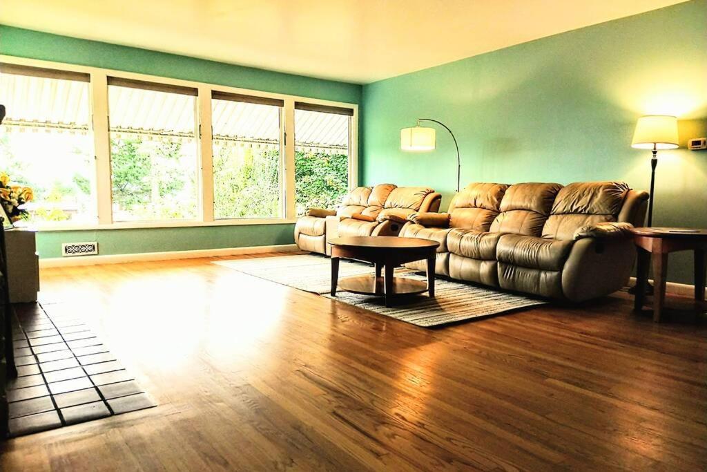 Saltwater Beach Home with Ocean Views - Housity