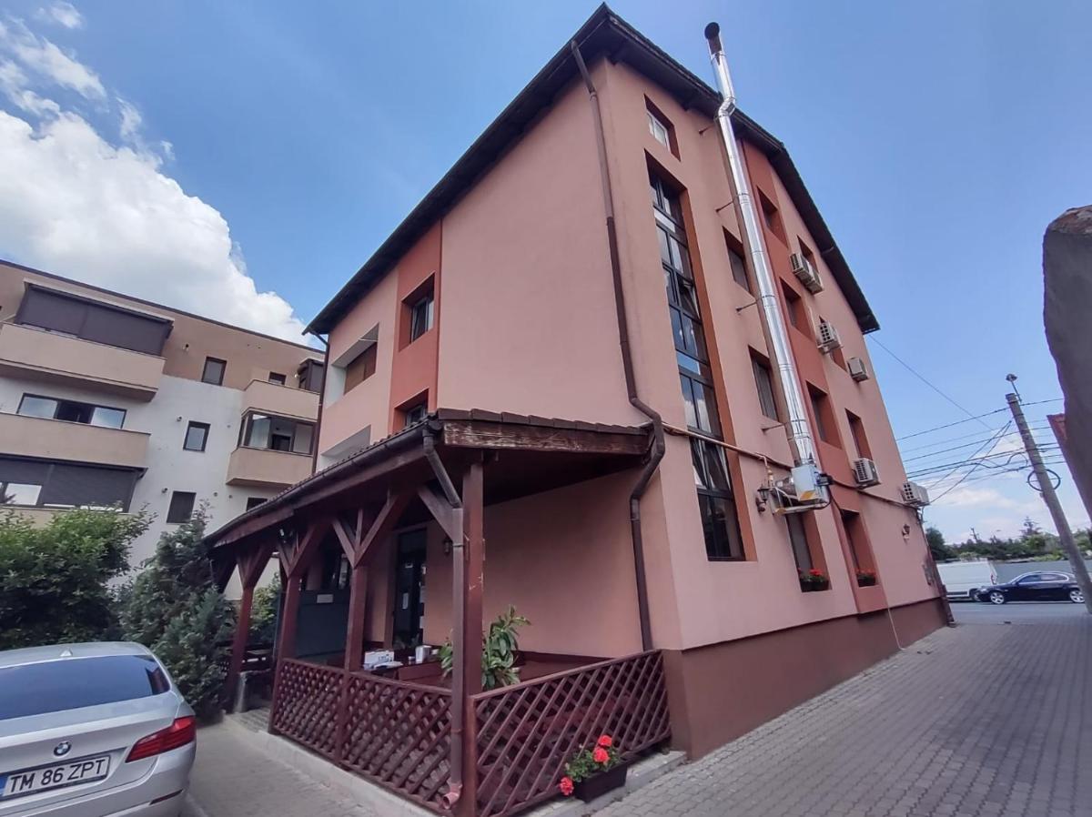 Pensiunea Elena - Housity