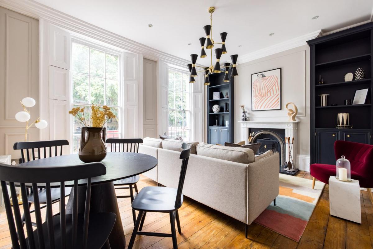 The Heart of Angel - Bright 2BDR House with Terrace, Gym & Cinema - Housity