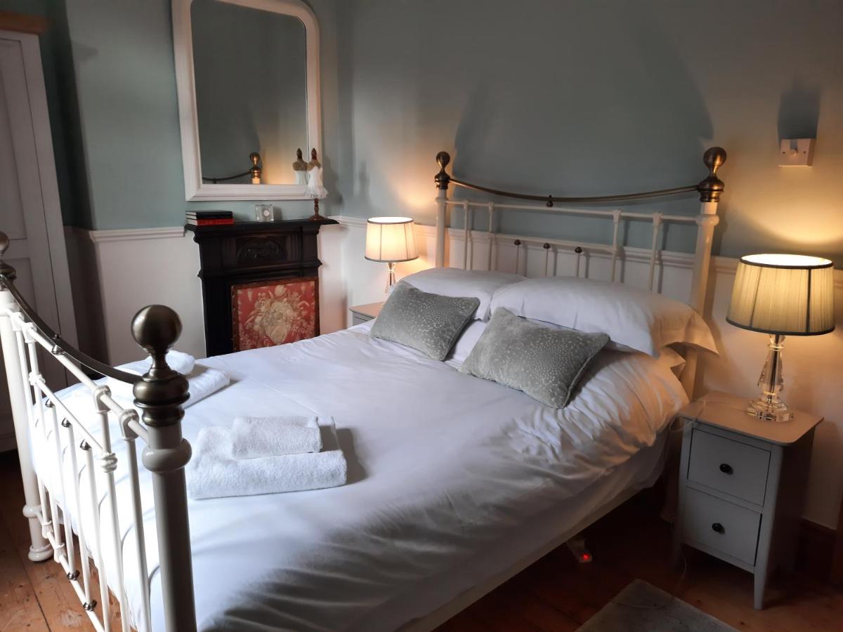 Laburnum House - Housity