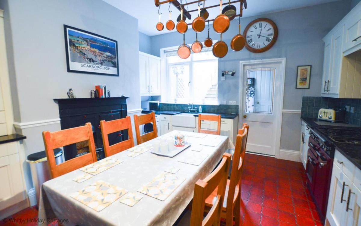 Laburnum House - Housity