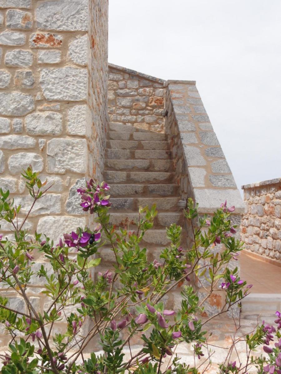 Achelatis Traditional Guest Houses - Housity