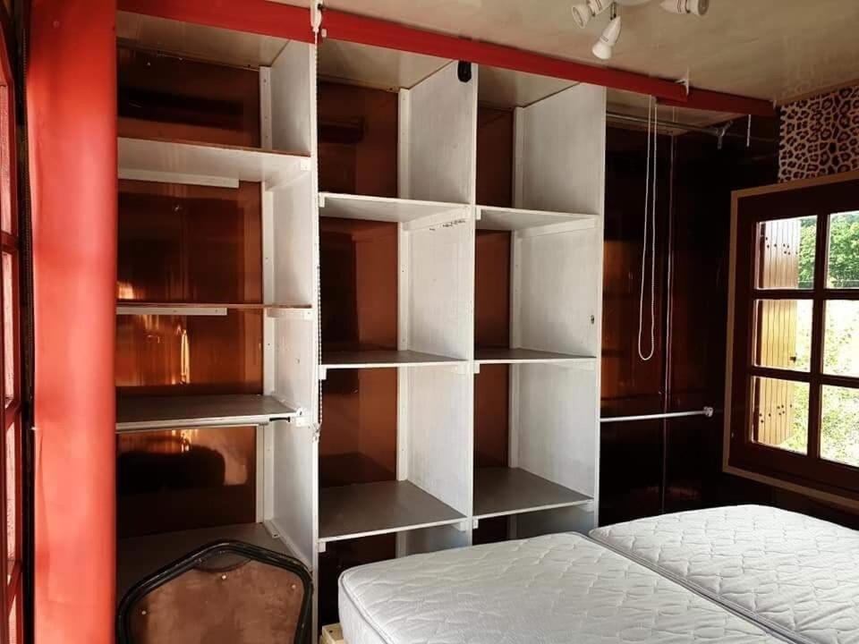 Gîtes Les Perouilles - La loge climatisée de Naïda - Housity