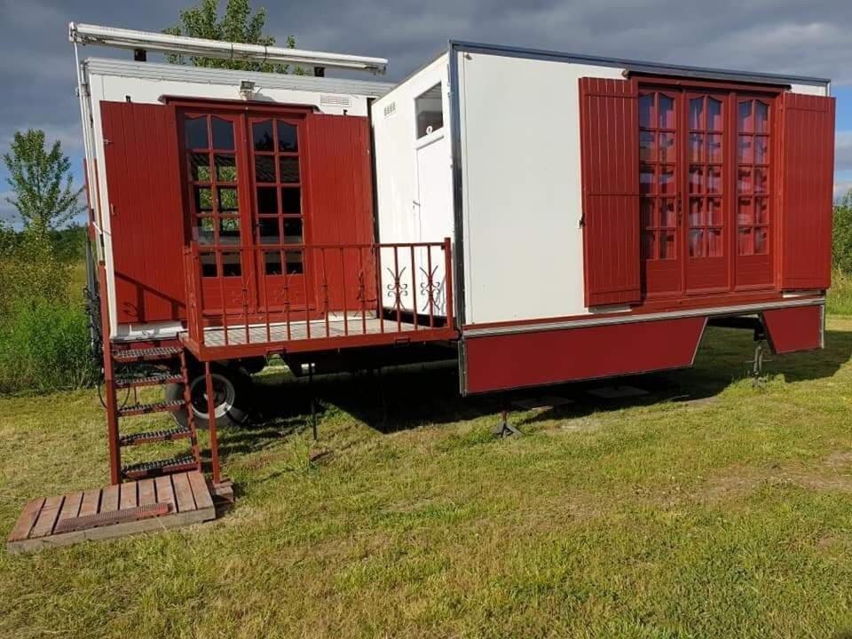 Gîtes Les Perouilles - La loge climatisée de Naïda - Housity