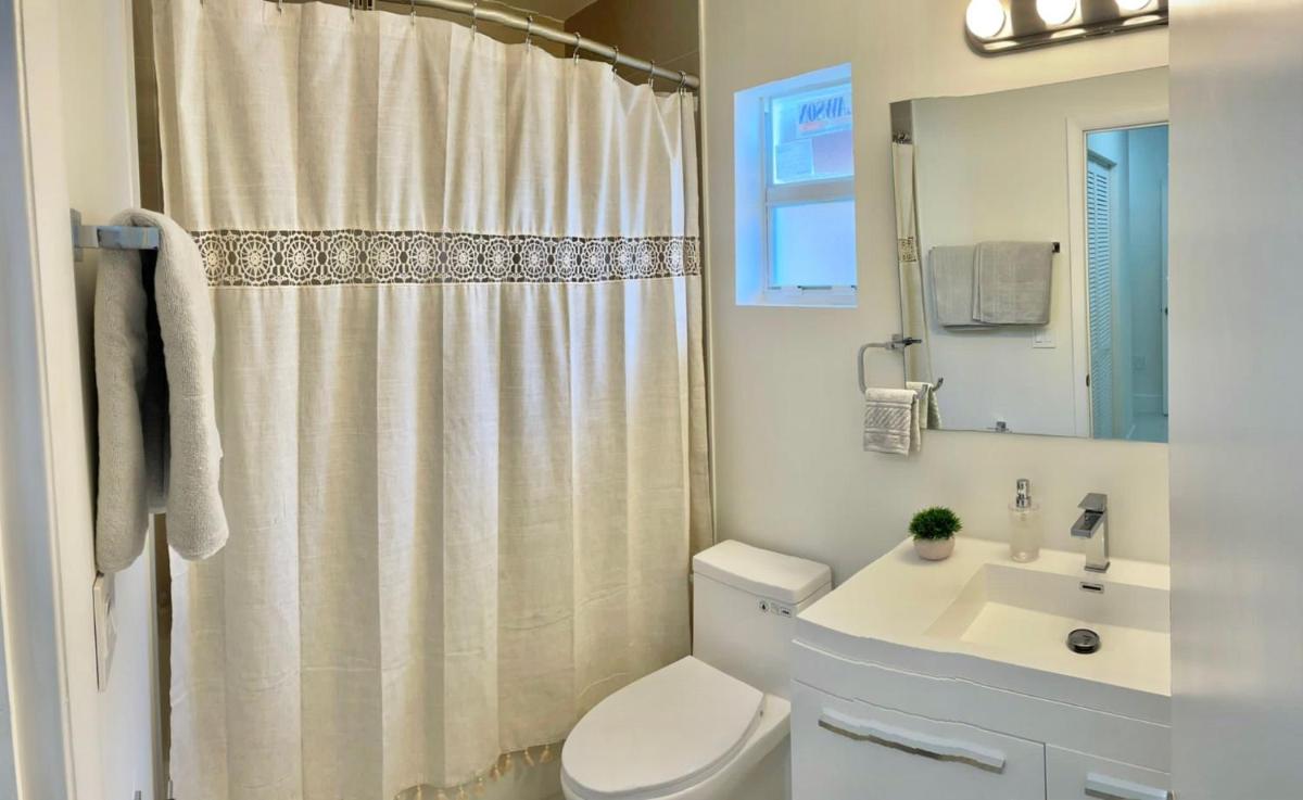 Suitetrails - Spacious 4BR house, in the heart of Miami