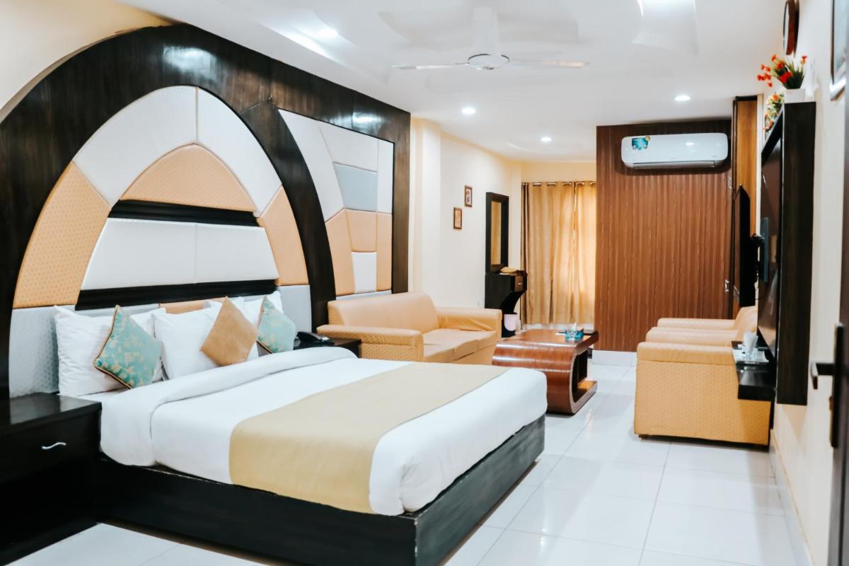 Suitetrails - Hotel Crown Inn