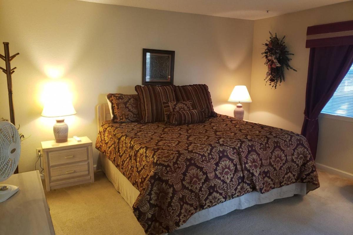 Suitetrails - Foothill's Luxury 2BDR Ground Floor Condo in 1000 Hill's