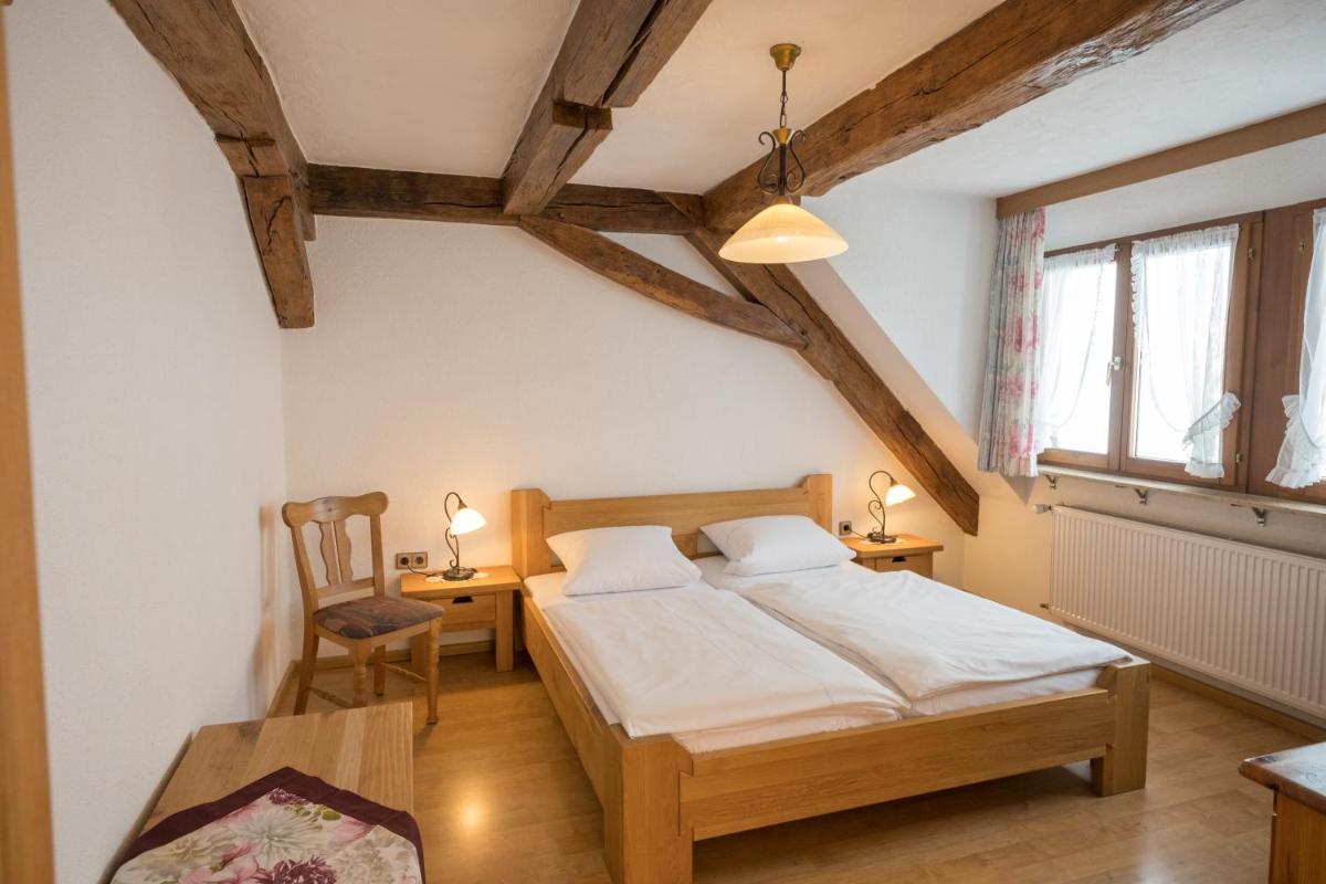 Der Adler - Housity