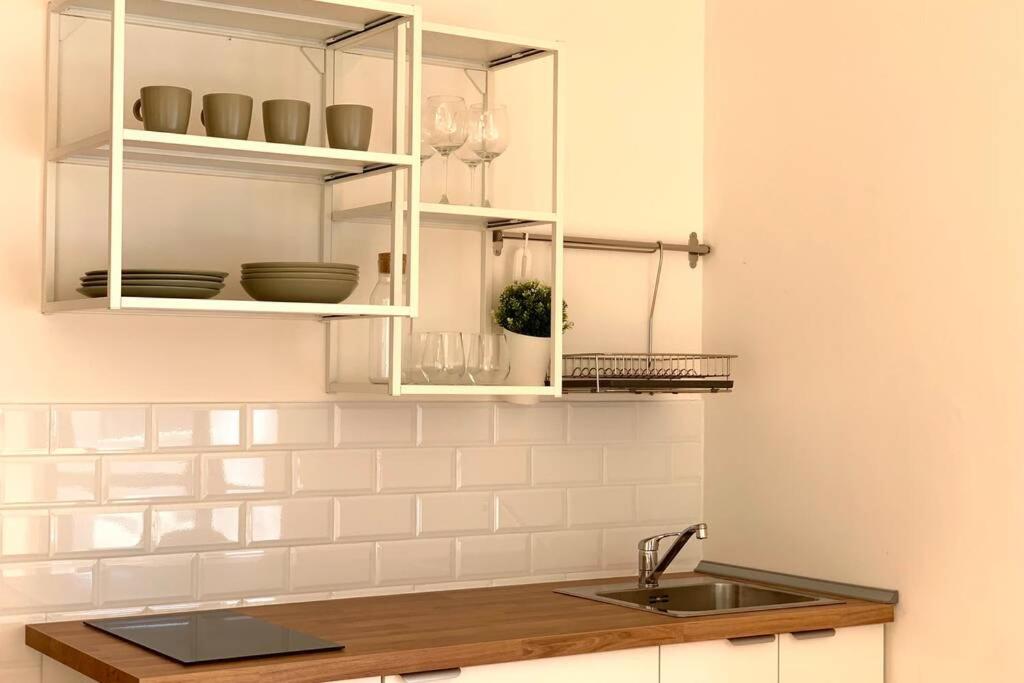 Suitetrails - Charming studio next to Fiera with Terrace and parking