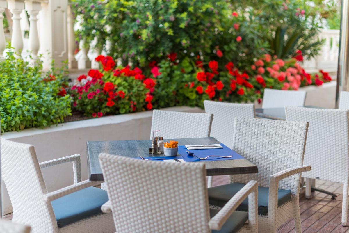 Apartamentos Siesta I - Housity