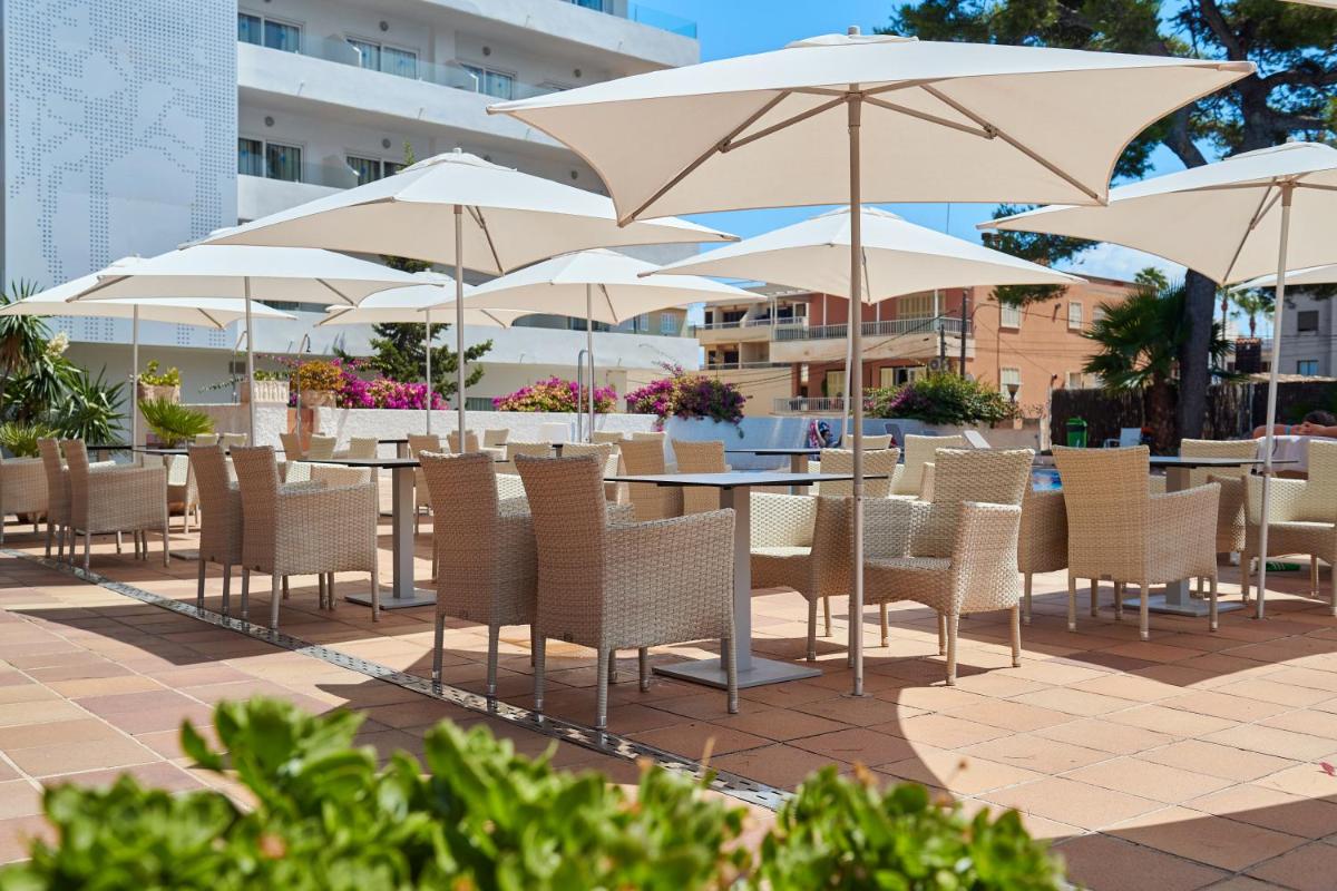 Un restaurante o sitio para comer en Grupotel Montecarlo