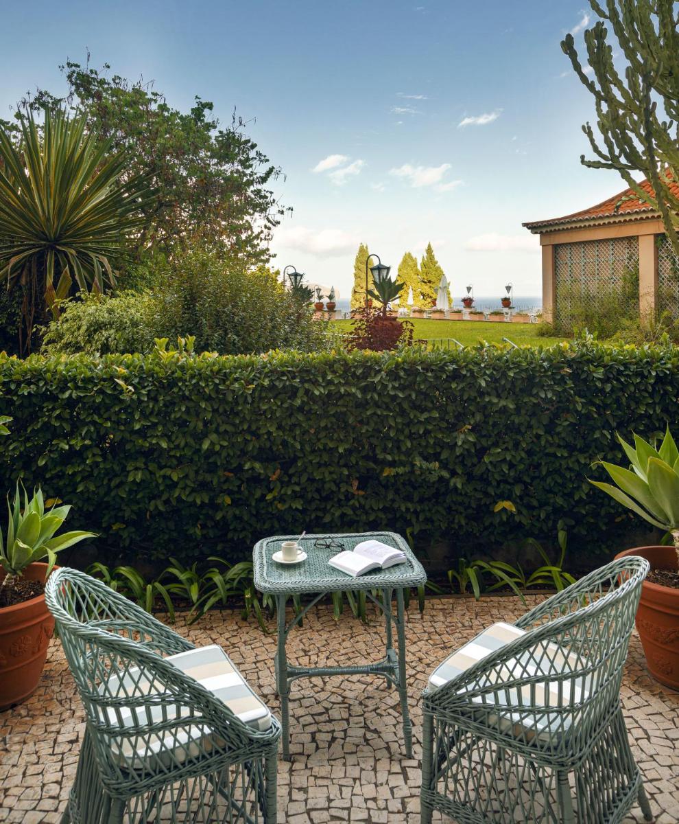 Um jardim no exterior de Reid's Palace, A Belmond Hotel, Madeira
