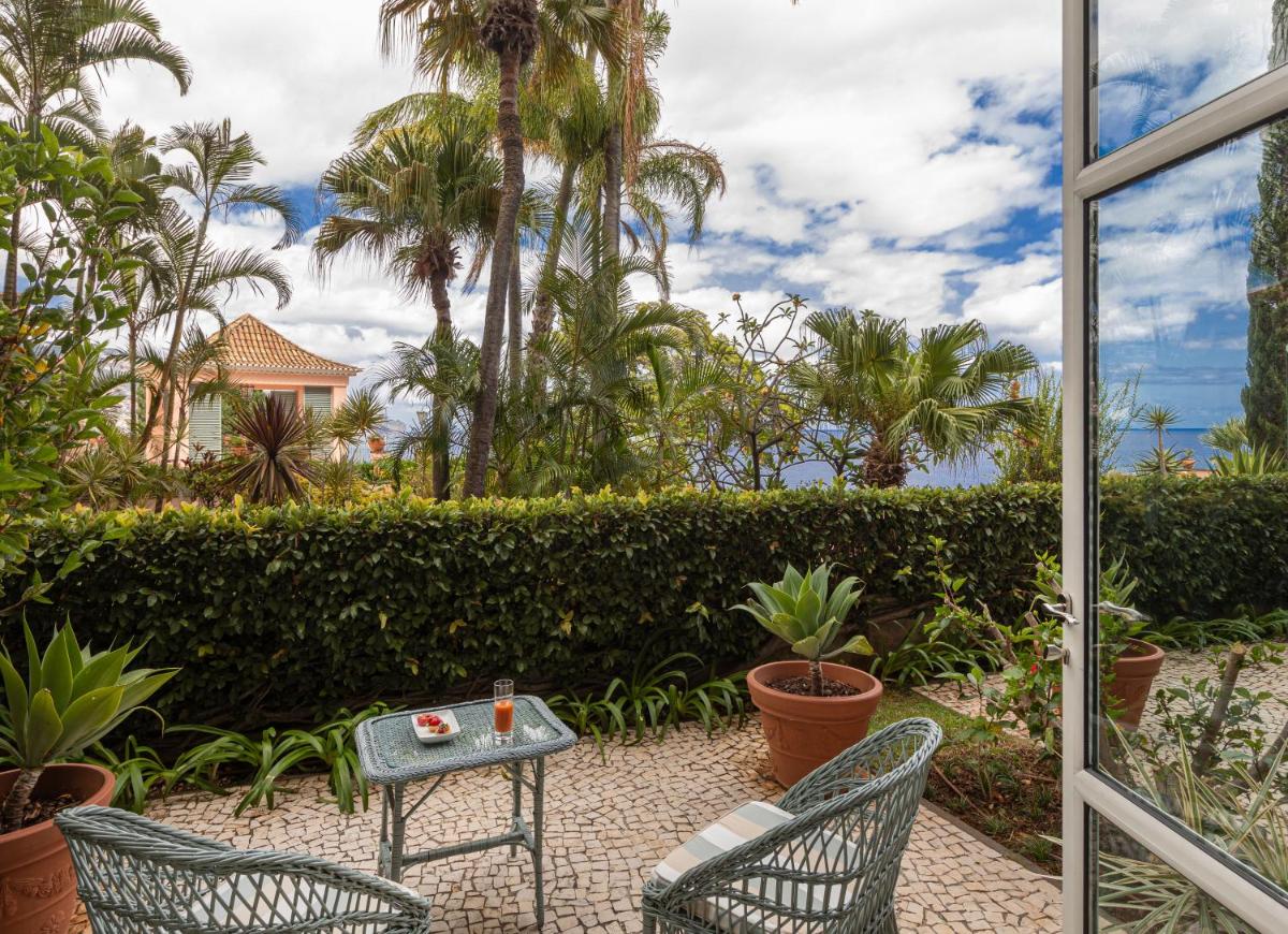 Um jardim no exterior de Reid's Palace, A Belmond Hotel, Madeira