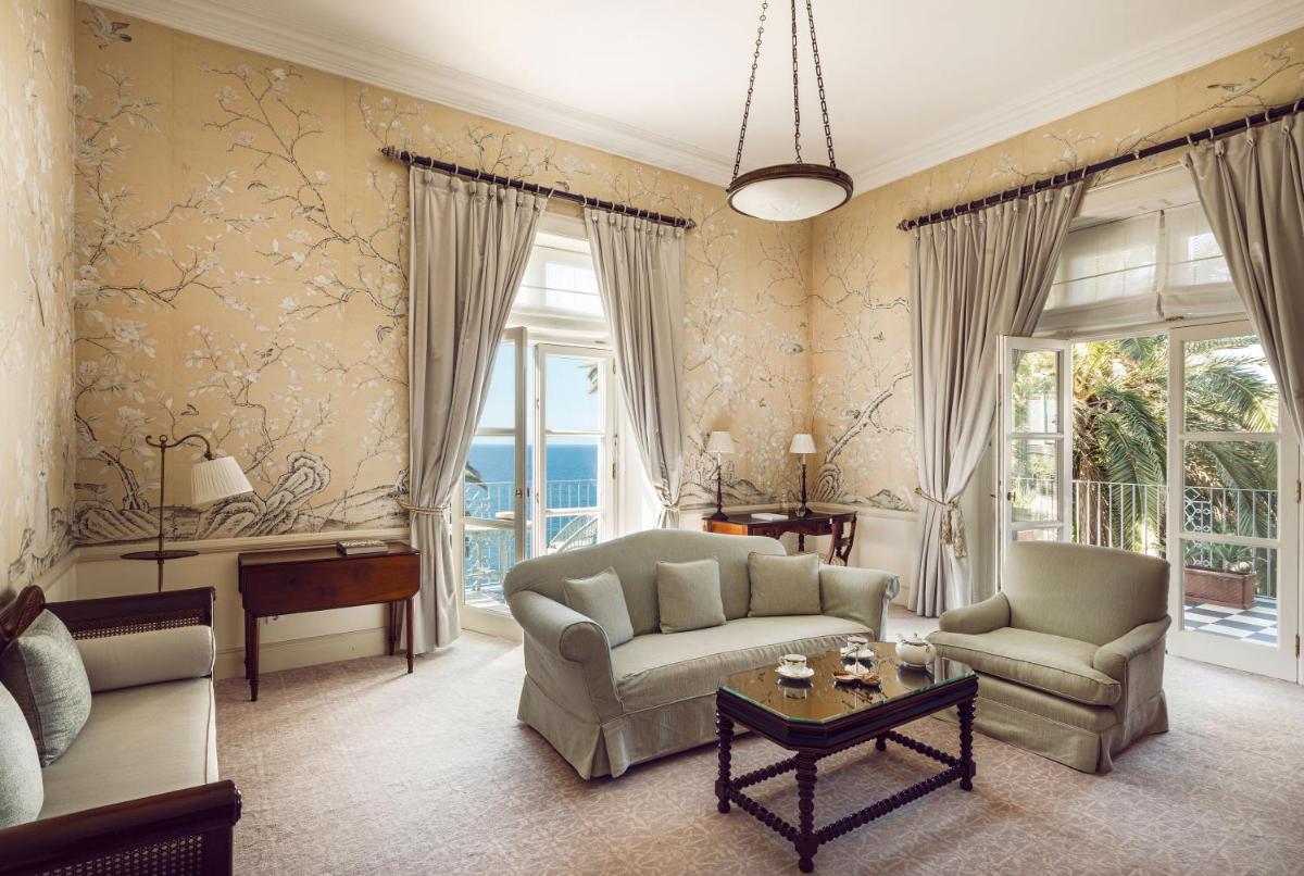 Uma área de estar em Reid's Palace, A Belmond Hotel, Madeira