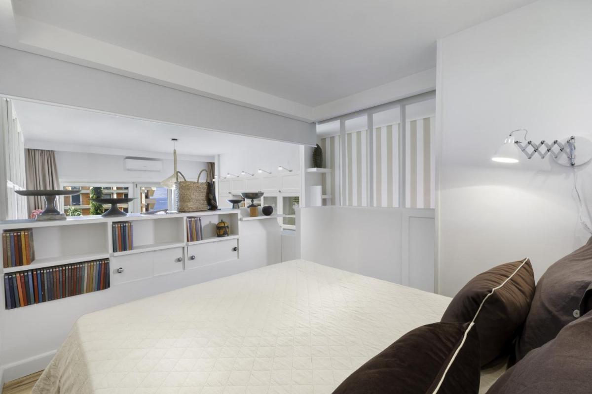Amore Rentals - Bed and Breakfast Sorrento 7 Flat - Housity