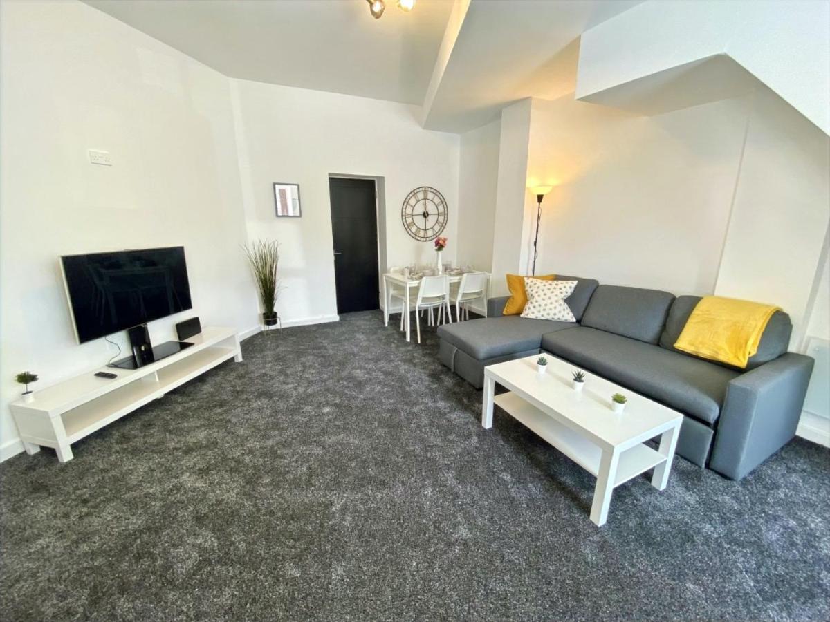 The Brook - LONG STAY OFFER - Sleeps 6 - Central House by CTO Serviced Apartments - Housity