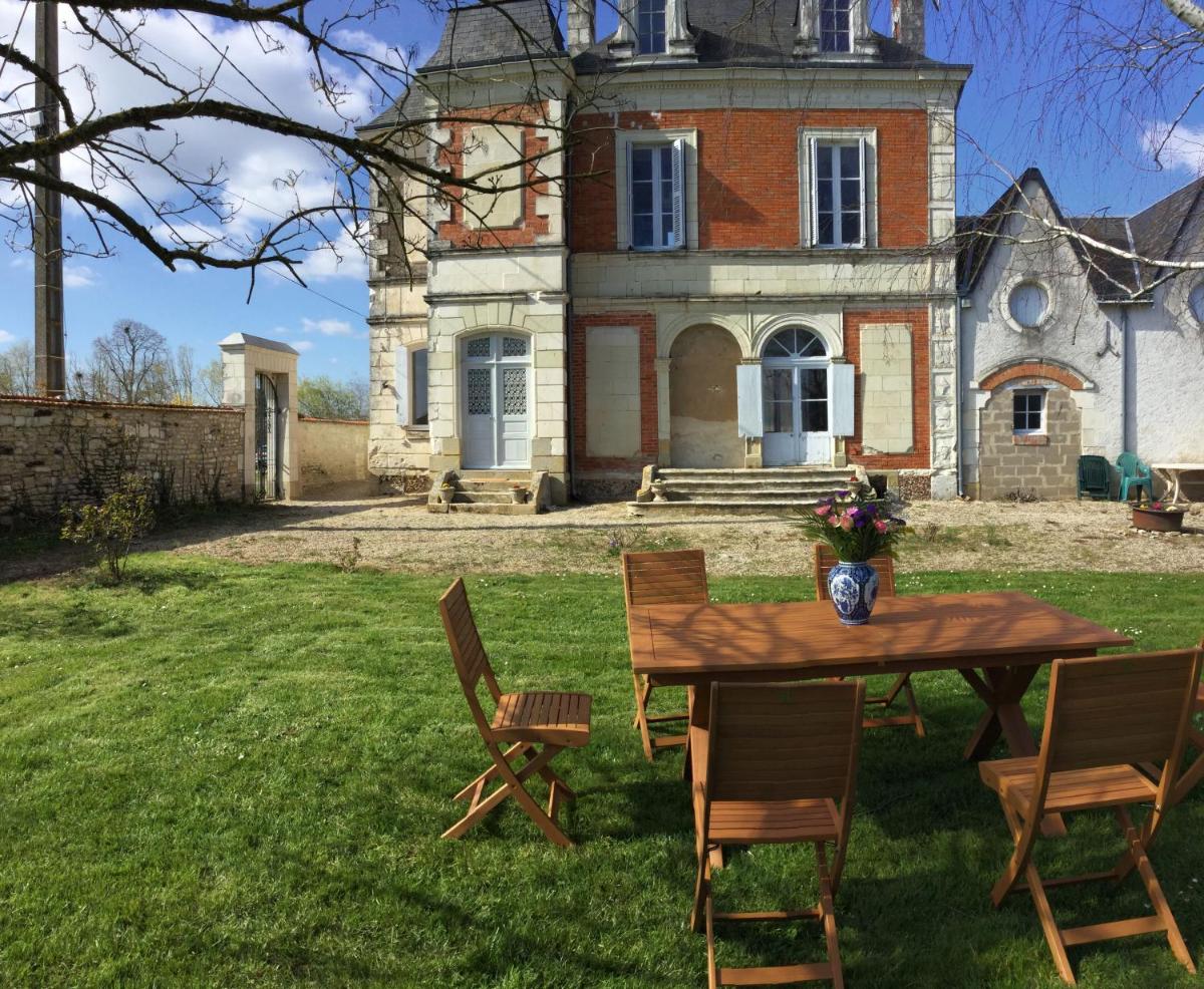 COTTAGE SAINTE GENEVIEVE - Housity