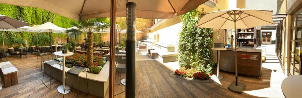 Dorma El Coloquio - Housity