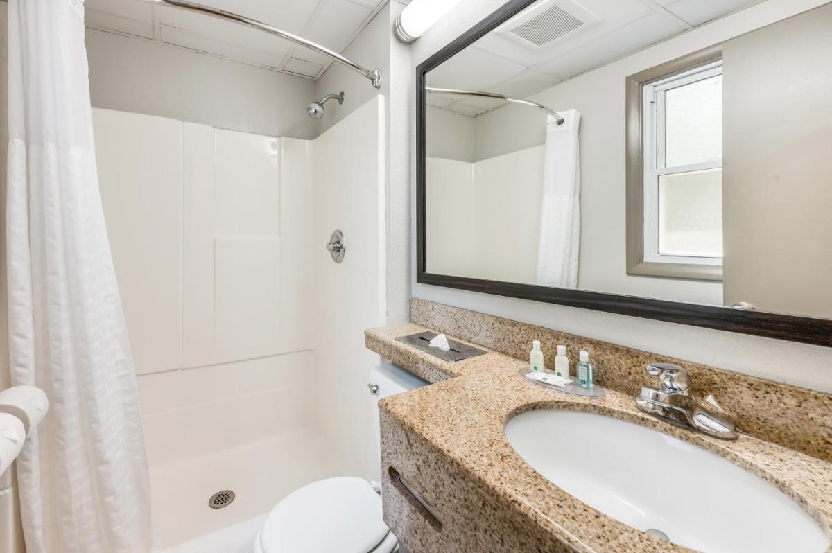 Rodeway Inn Poughkeepsie - Housity