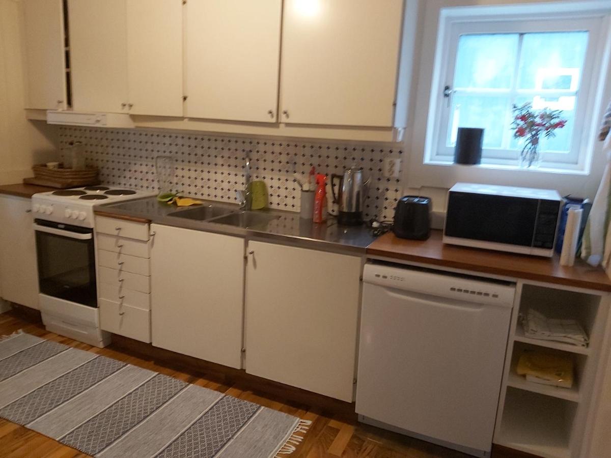 Hällestrand Cottage Krabban - Housity