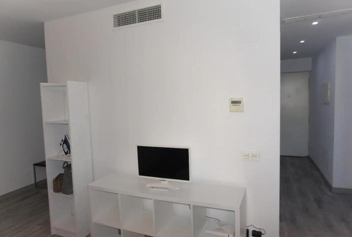 Estudio en Plaza Vara del Rey - Housity