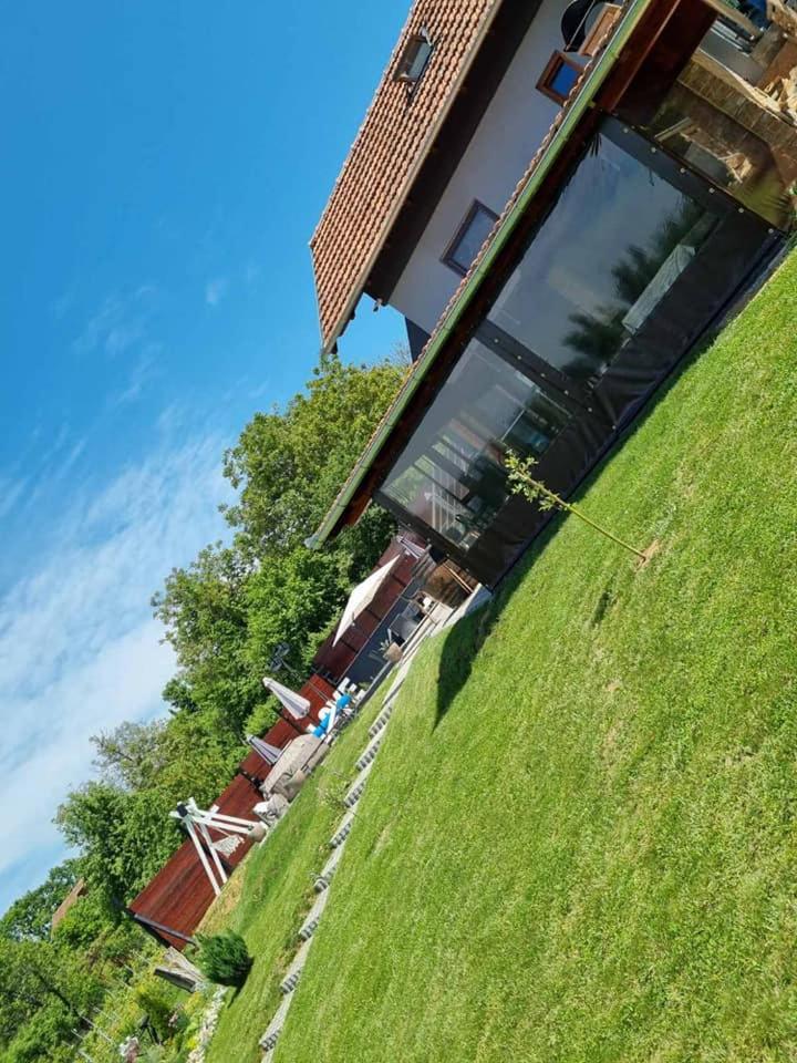 Kuća za odmor Mladen i Martina - Housity