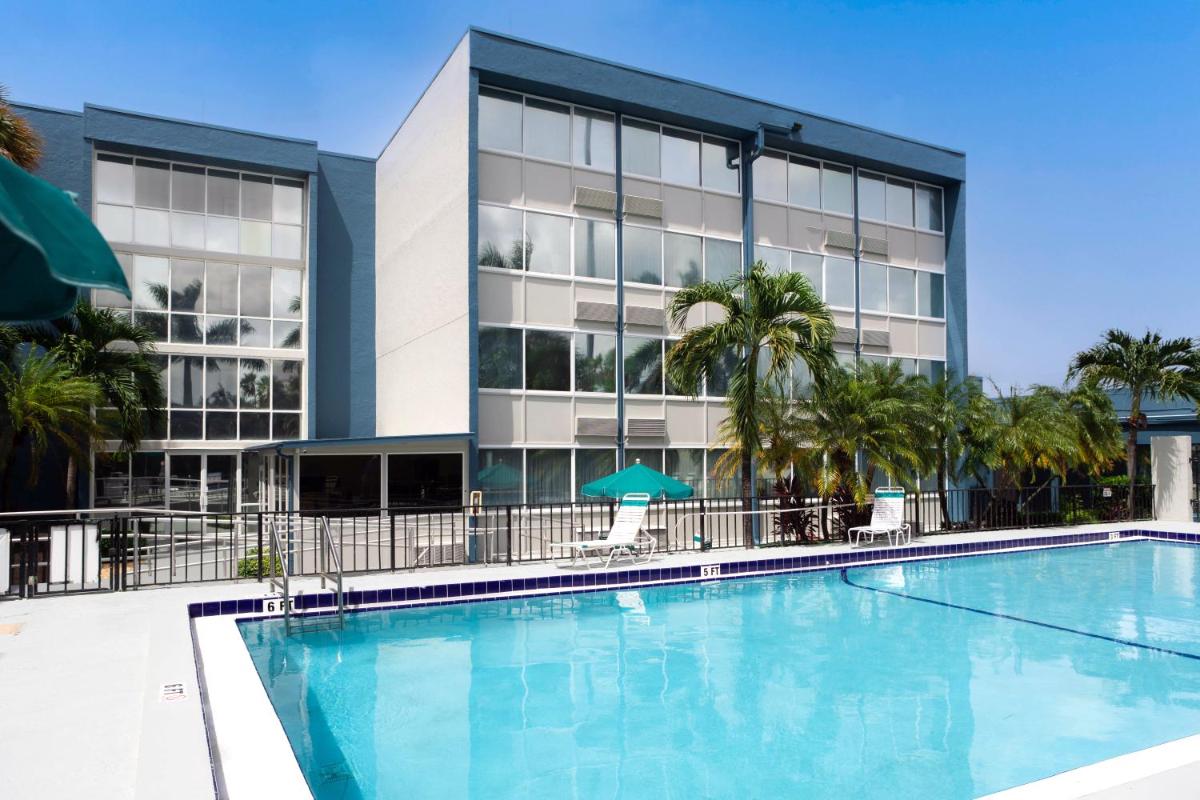 enVision Hotel Miami International Airport - Housity