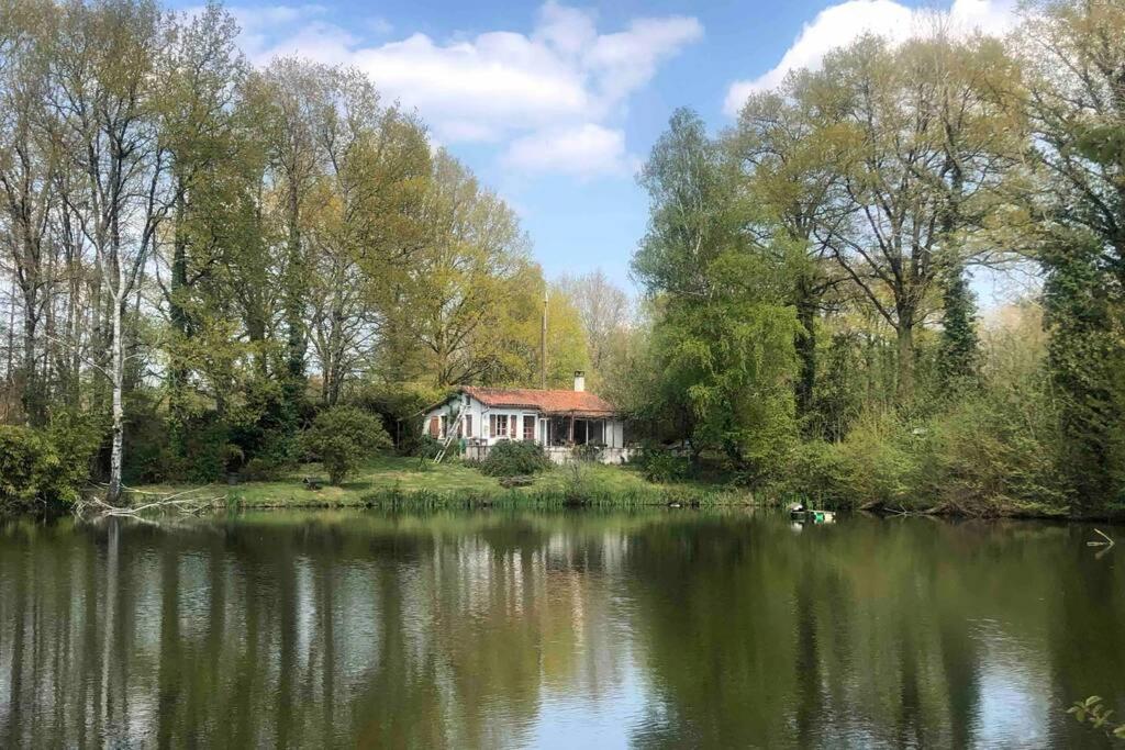 La Petite Maison au bord de l’étang - Housity