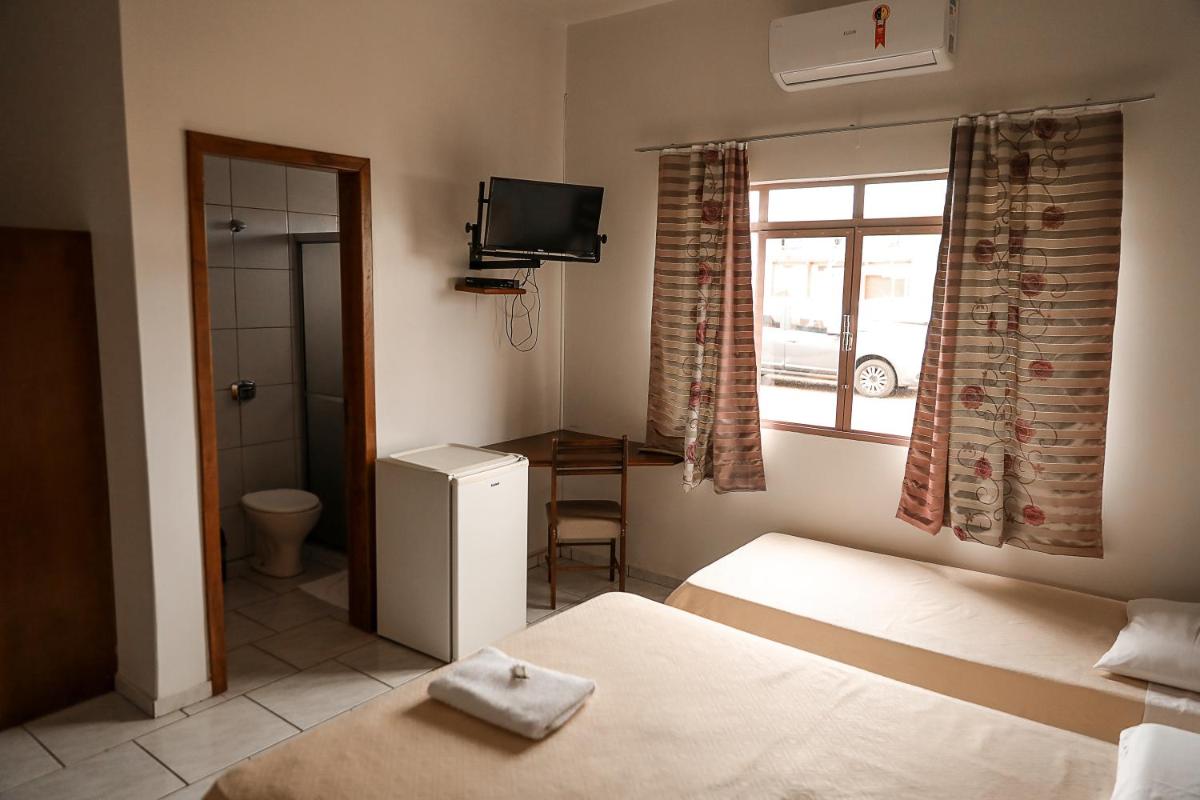 Hotel Antares - Housity