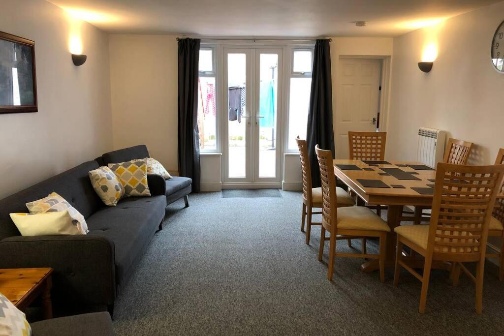 Teme Street Apartments - Housity