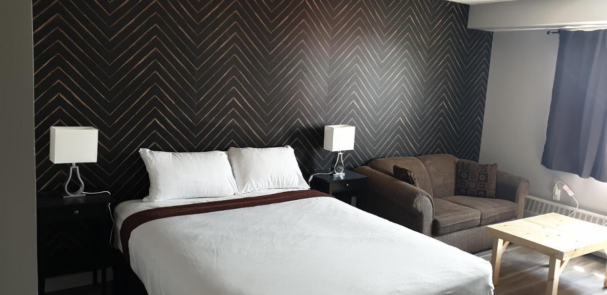 New Frontier Hotel - Housity