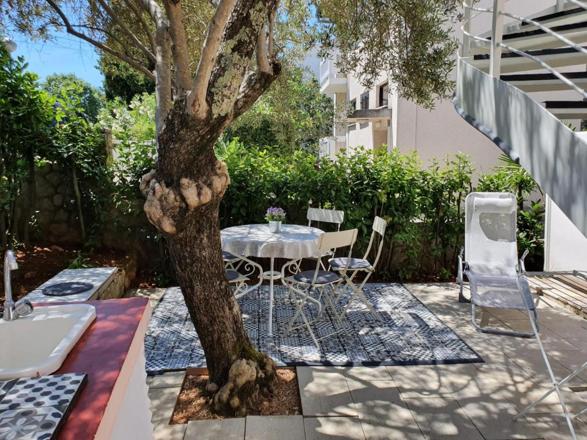 Apartment Dubravka - Housity