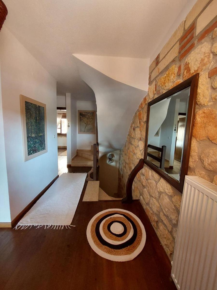 ANASTASIA STONE HOUSE - Housity