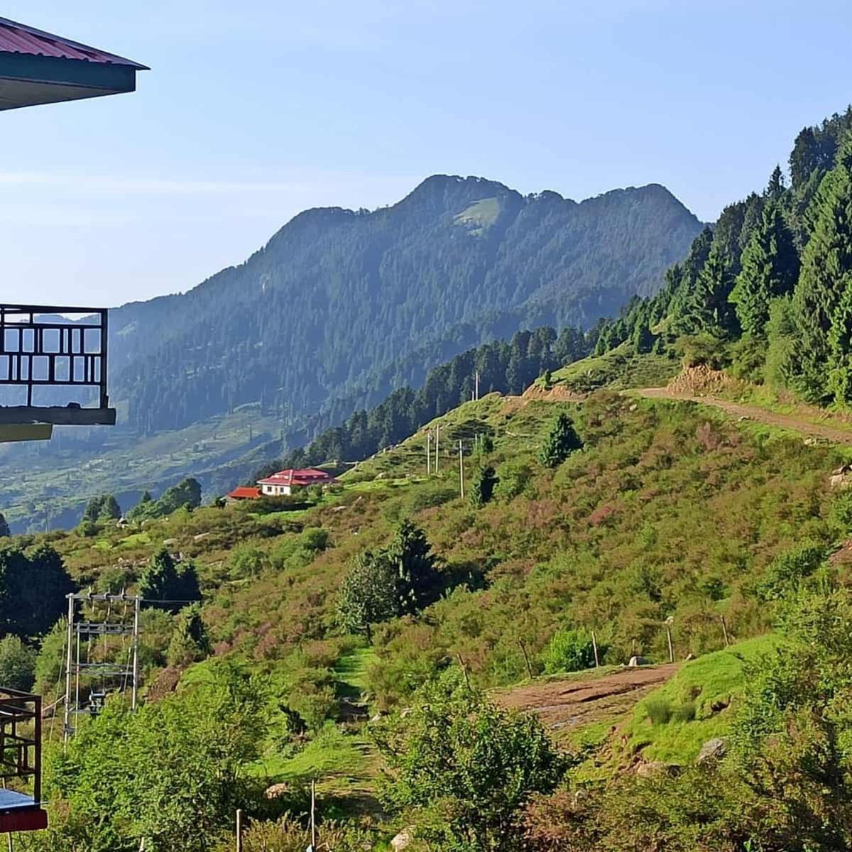 Odyssey's Hawk Mountain - Housity