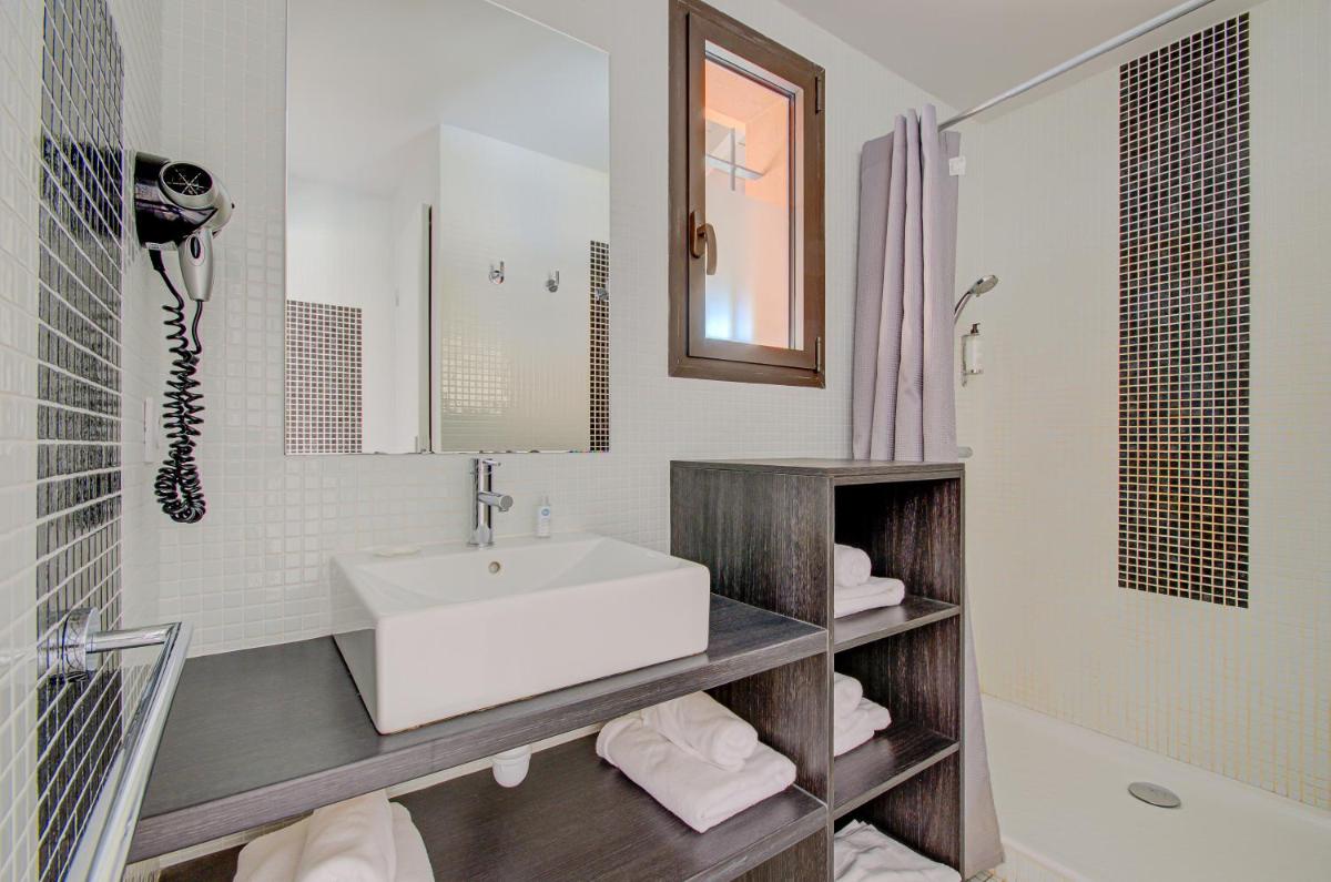 Le 15-Appartments Collioure - Housity