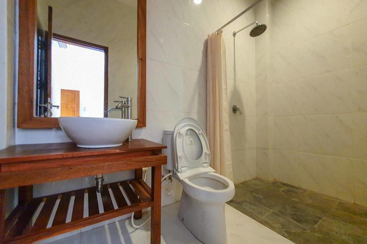 Rumah Eyang Tardjo Syariah Mitra RedDoorz - Housity