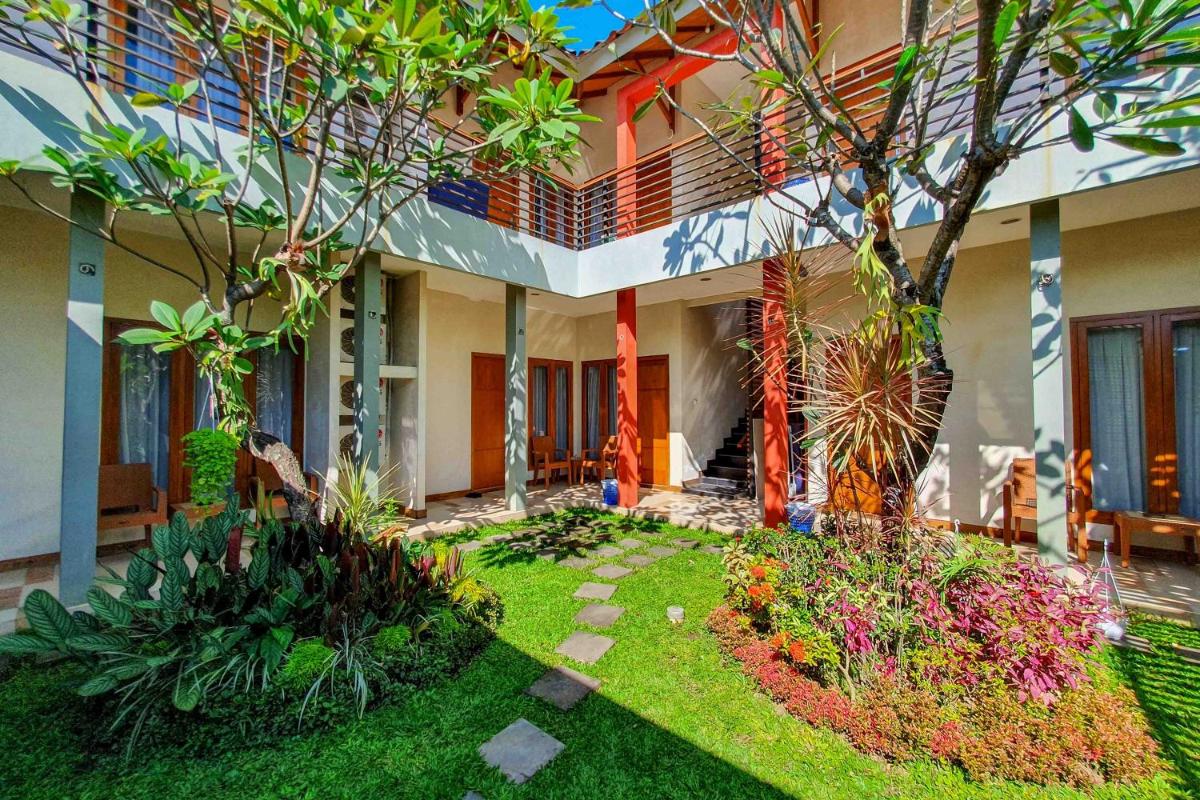 Rumah Eyang Tardjo Syariah Mitra RedDoorz - Housity