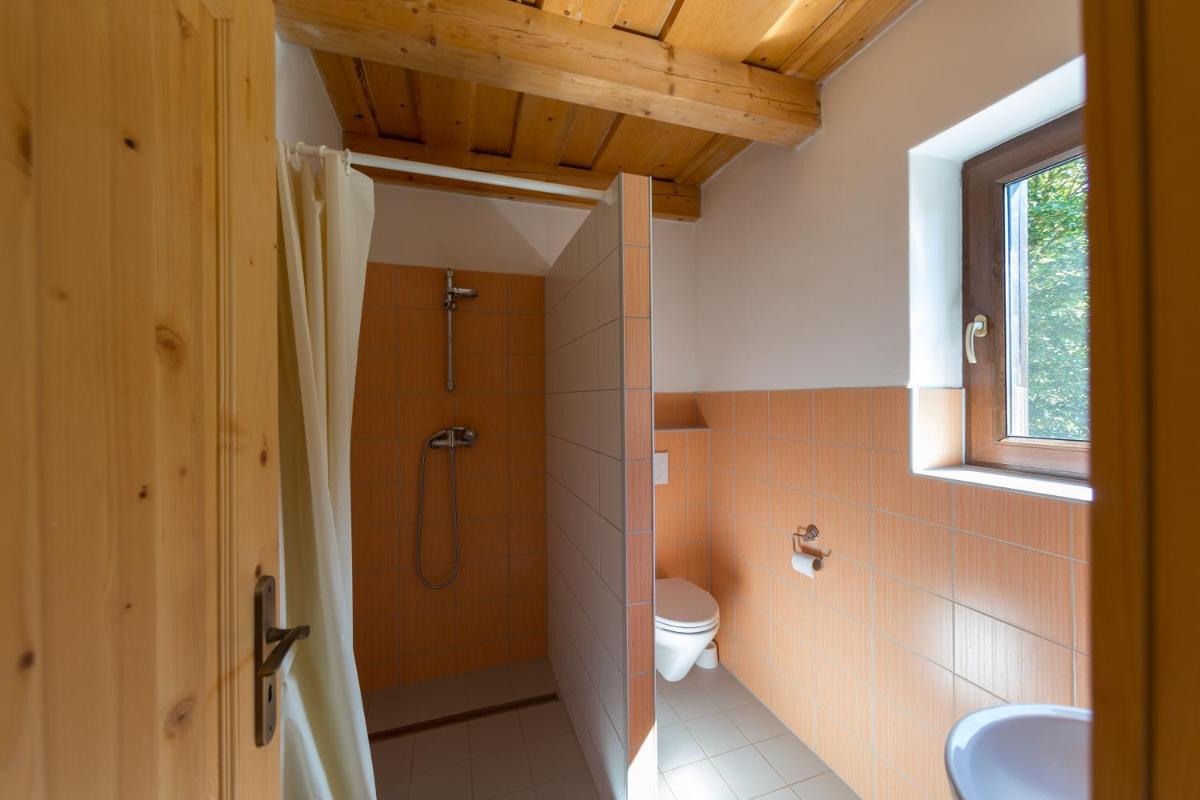 Farma Javor - Housity