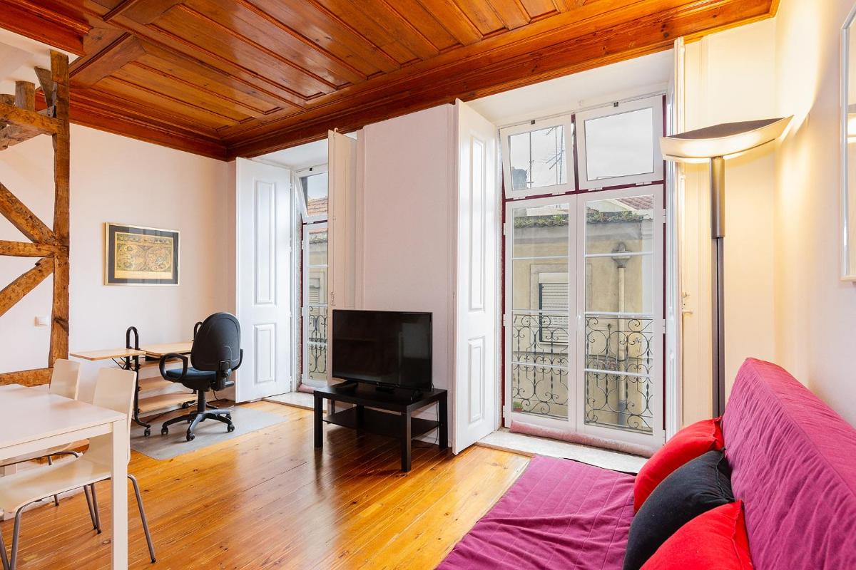 Alfama First Floor - Housity