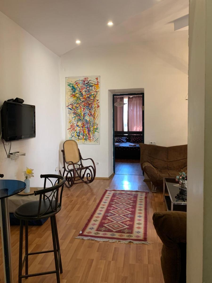 Old Tbilisi Art home - Housity