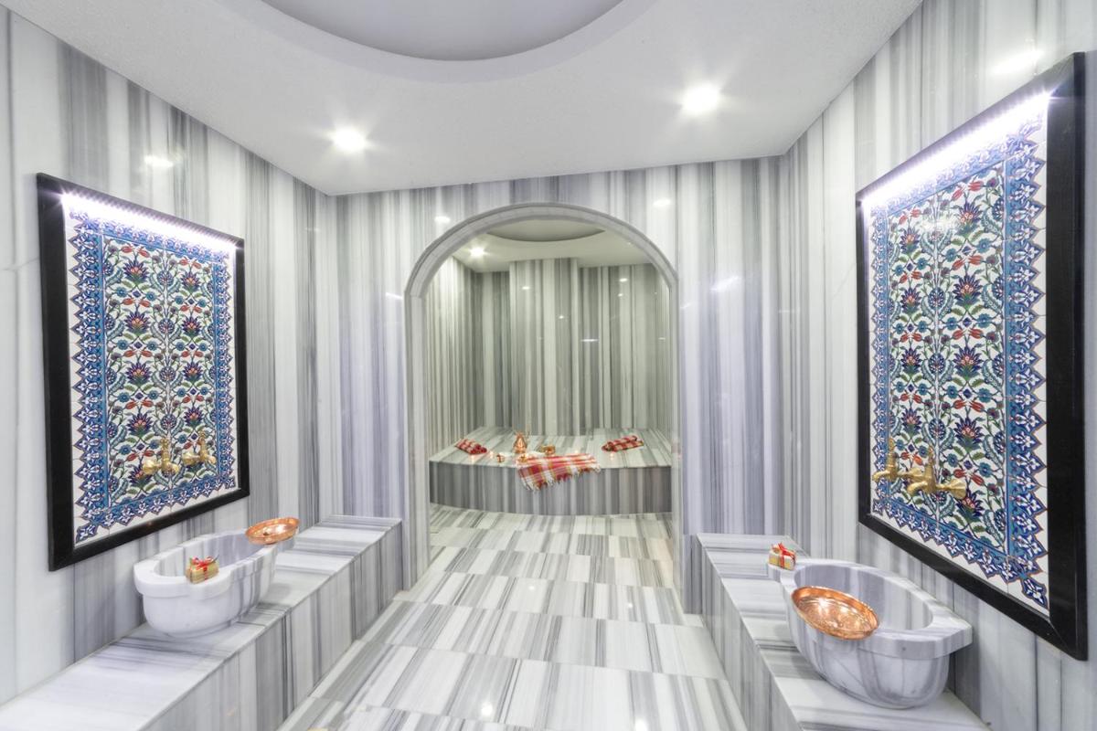 ARTES HOTEL - Housity