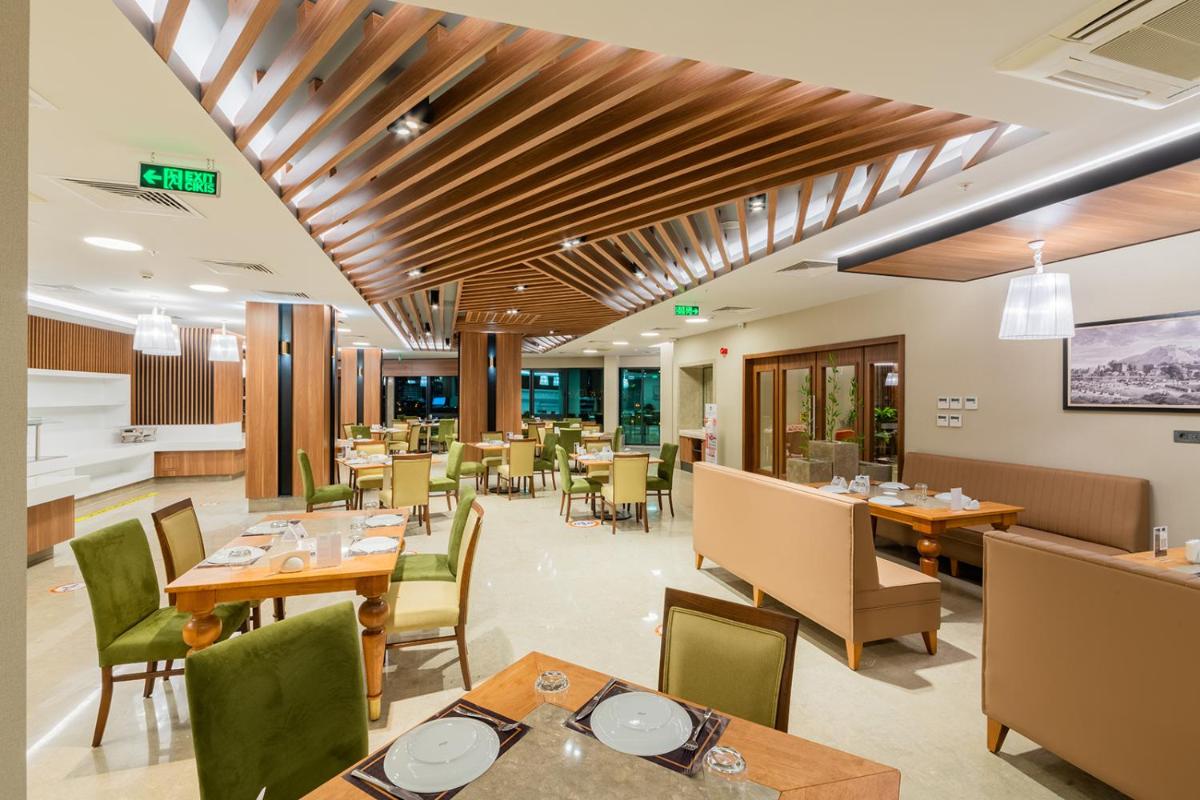 ARTES HOTEL - Housity