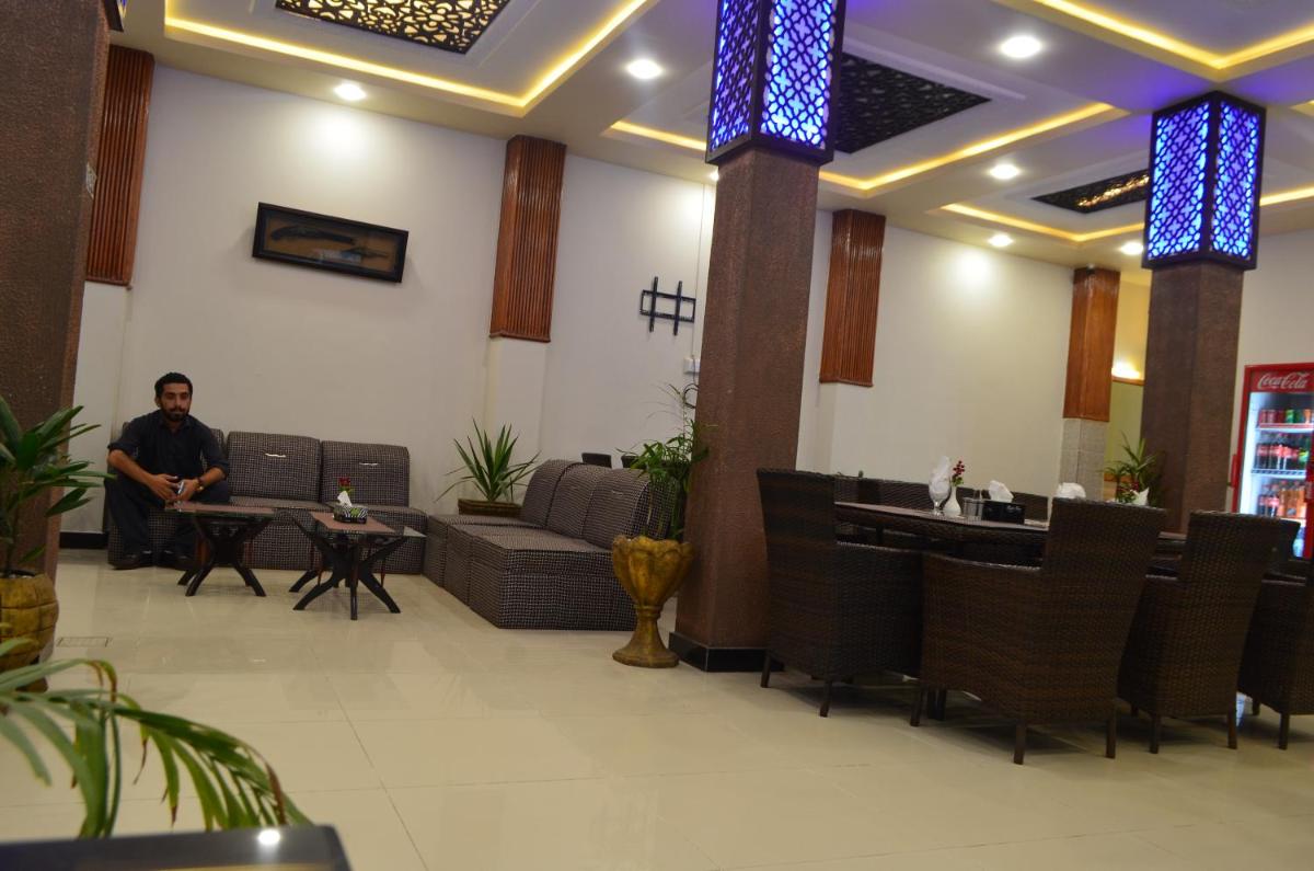 Suitetrails - Grand Holiday Hotel