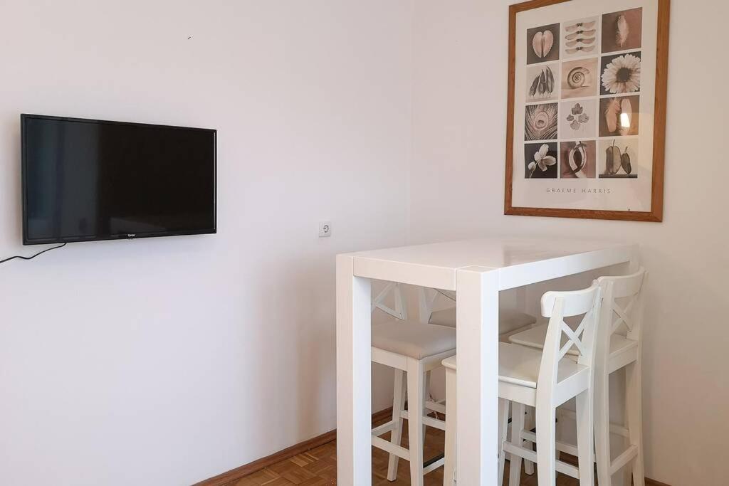 FilinHome Pionirska Parkview Suite - Housity