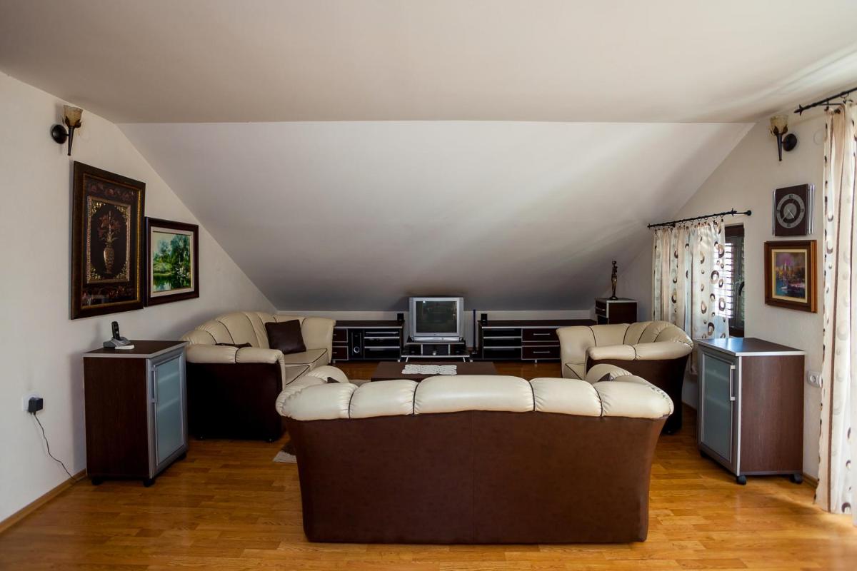 Apartments Ratković - Housity