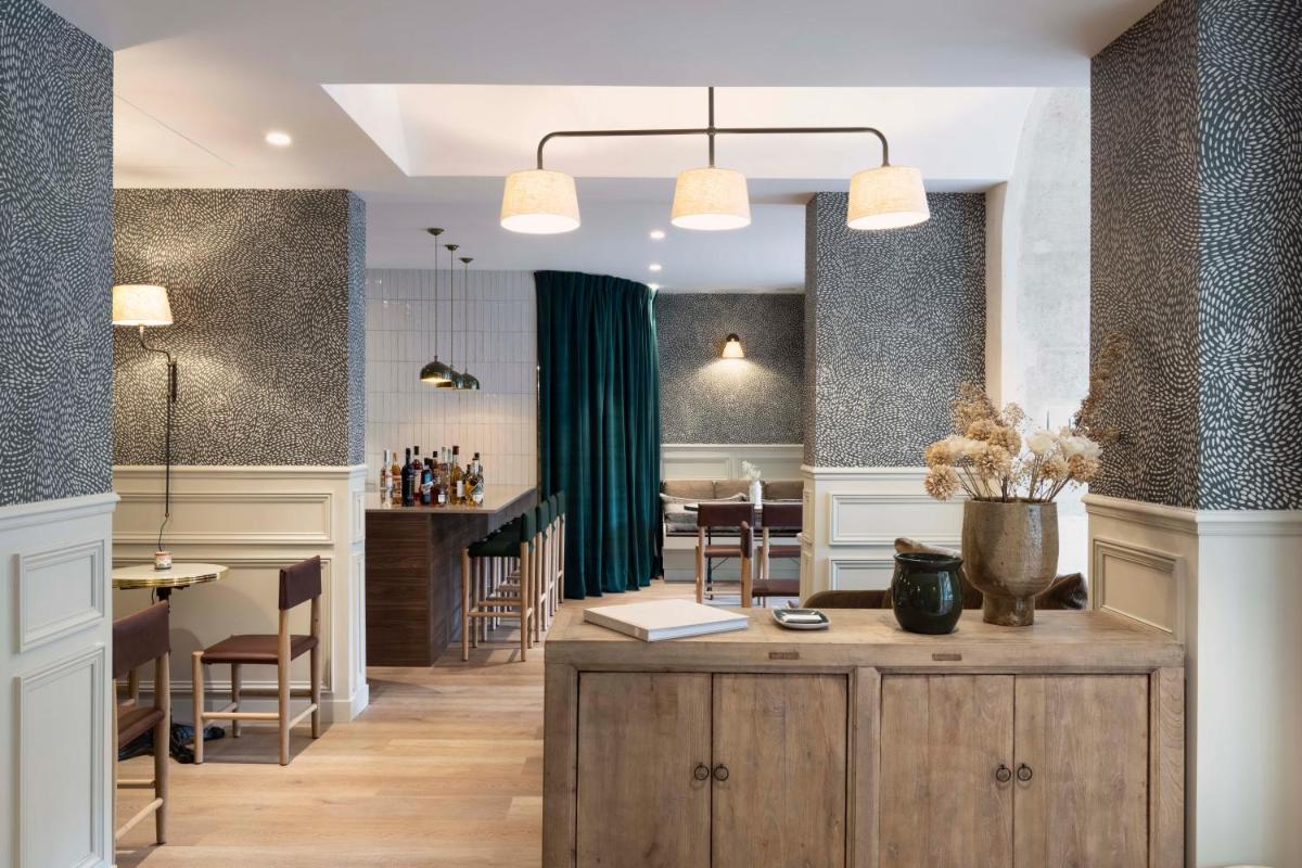Cuisine ou kitchenette dans l'établissement Le Petit Beaumarchais Hotel & Spa